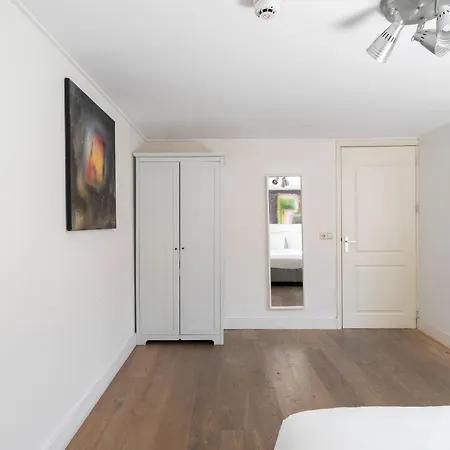 Centre Harbour Lejlighedshotel 3*