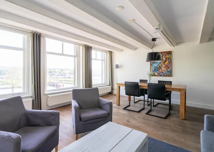 Centre Harbour Aparthotel