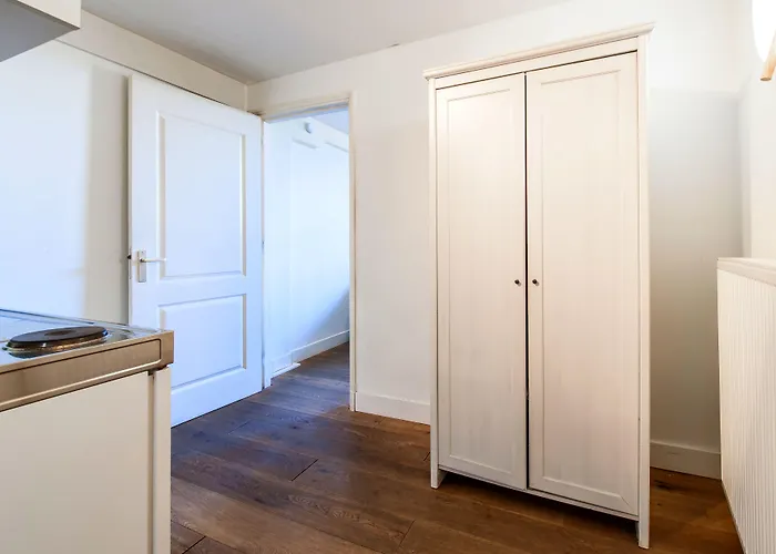 Centre Harbour Aparthotel 3*