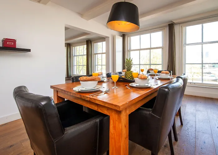 Centre Harbour Aparthotel 3*