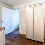Centre Harbour Apart-hotel 3*