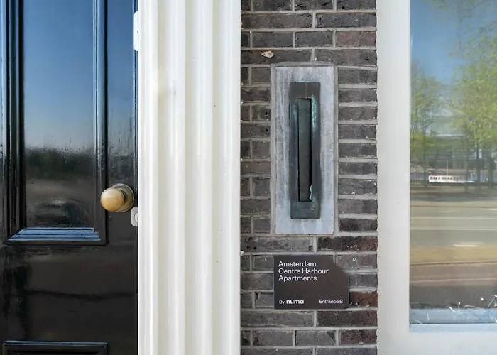 Aparthotel Centre Harbour 3*