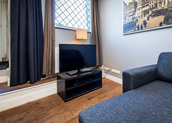 Centre Harbour Aparthotel 3*