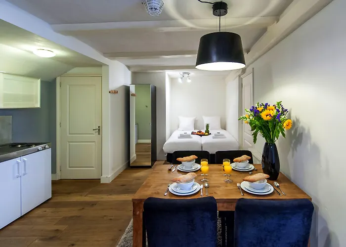 Centre Harbour Aparthotel 3*