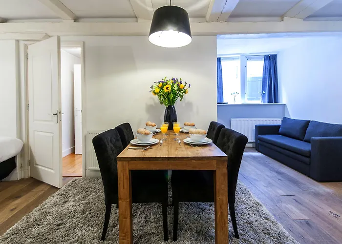 Centre Harbour Aparthotel