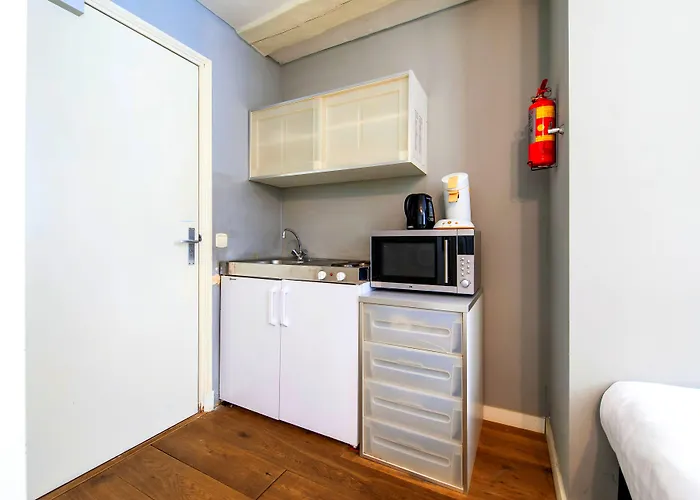 Centre Harbour Aparthotel 3*