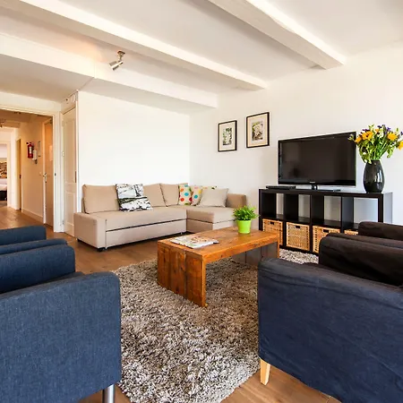 Centre Harbour Aparthotel 3*